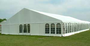 Teltudlejning partytelte af 15x21 m hvidt telt uden gulv excl opstning - 100321  Aamand Udlejningscenter.