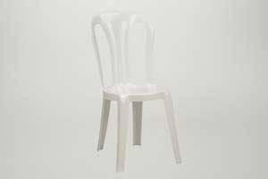 Udlejning af plaststole, hvid kun til indendrs brug - 70322 Alt til festen - Aamand Udlejningscenter.