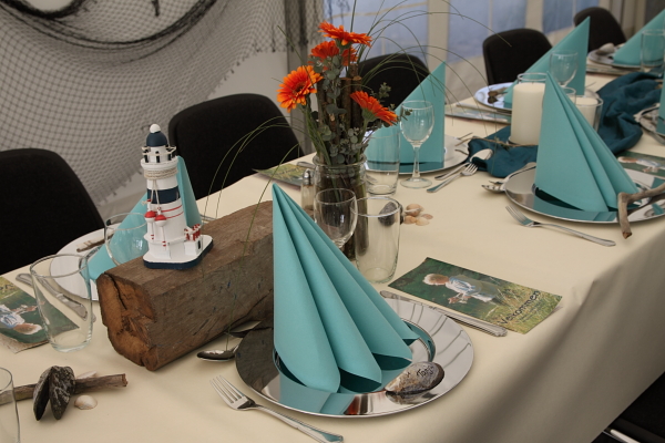 Telt i haven, med serviceudlejning - www.aamands.dk