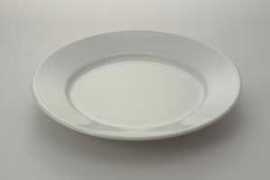 Udlejning af flade tallerkener, 24 cm, hvid basis, bred fane - 10102  Aamand Udlejningscenter.