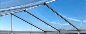 Teltudlejning af transparent tagdug 9x3 meter - 101998  Aamand Udlejningscenter.