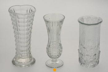 Udlejning af vaser, glas p� fod, h 16,5 cm, � 6,5/2,5 cm - 10717  Aamand Udlejningscenter.