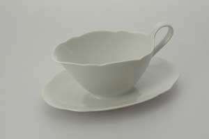 Udlejning af sovsenb, med fast underskl, m, 50 cl, hvid porceln - 11406  Aamand Udlejningscenter.