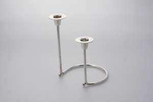 Udlejning af s�lvlysestager, 2 arm, elegant incl lysmanchetter - 60104  Aamand Udlejningscenter.