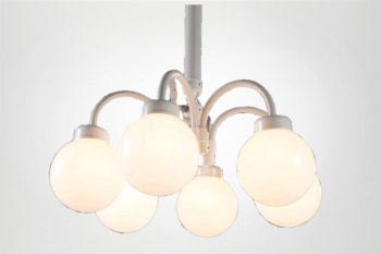 Udlejning af lysekrone med 6 kupler, hvid - 80110  Aamand Udlejningscenter.