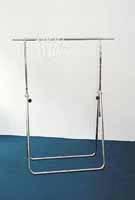 Udlejning af garderobestativer m/30 bjler - garderobe stativ  Aamand Udlejningscenter.