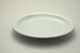  Udlejning af frokost tallerkener, 21 cm, hvid basis, smal fane - Aamand Udlejningscenter.